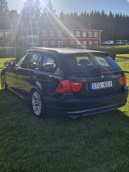 BMW 318d 5 of 5