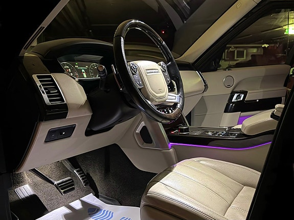 Land Rover Range Rover 13 of 27