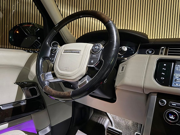 Land Rover Range Rover 16 of 27