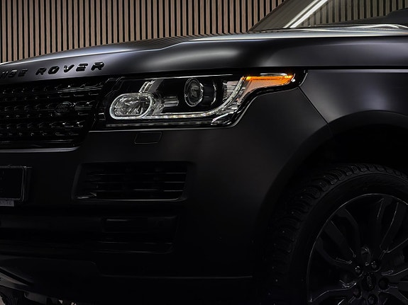 Land Rover Range Rover 3 of 5