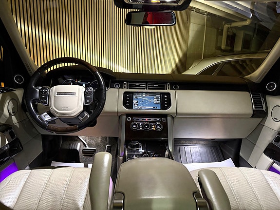 Land Rover Range Rover 15 of 27