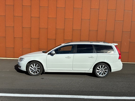 Volvo V70 5 of 5