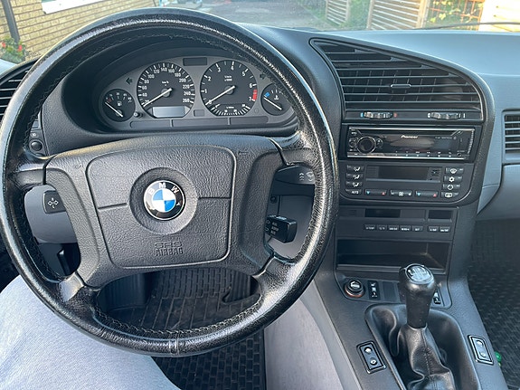 BMW 323Ci 6 of 13