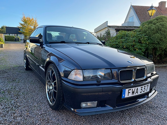 BMW 323Ci 3 of 5