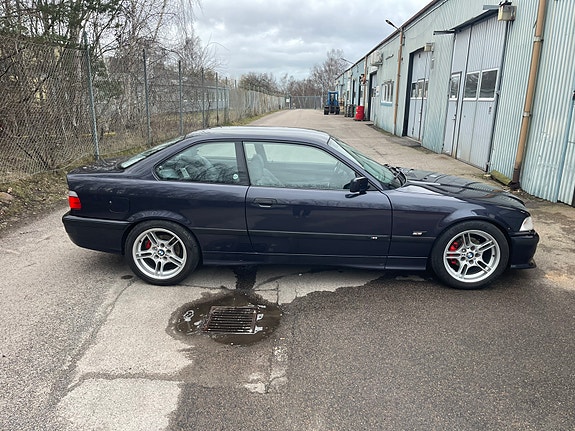 BMW 323Ci 11 of 13