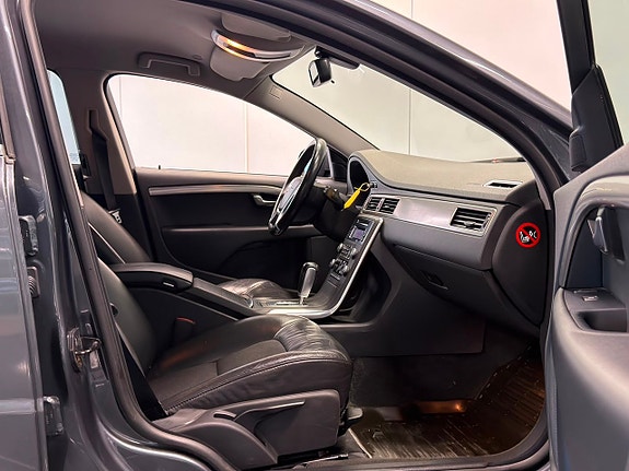 Volvo V70 23 of 26