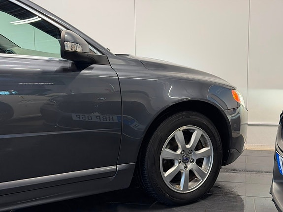 Volvo V70 10 of 26