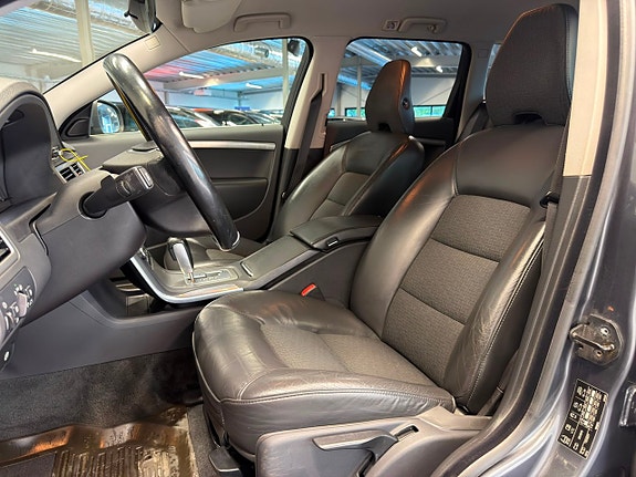 Volvo V70 13 of 26