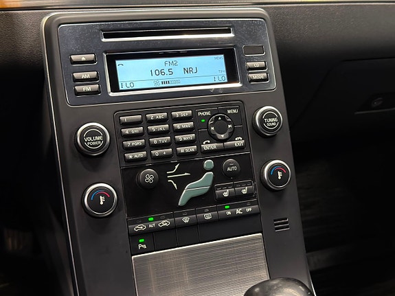 Volvo V70 21 of 26
