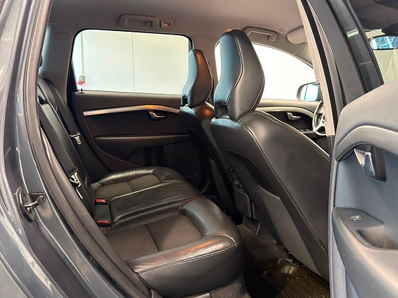 Volvo V70 25 of 26