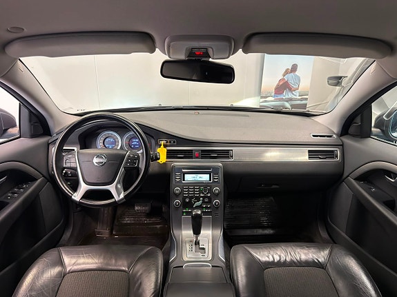 Volvo V70 15 of 26