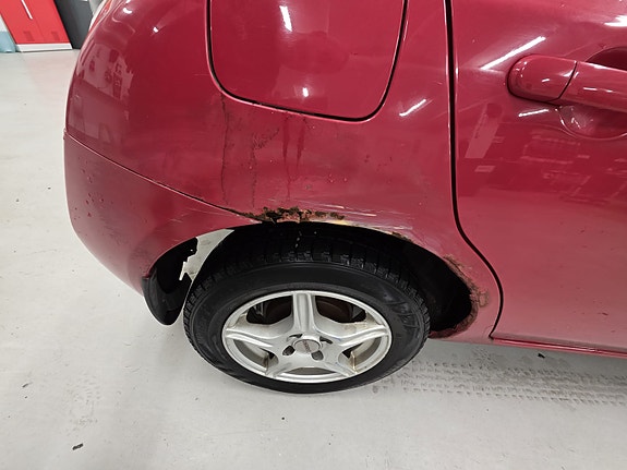 Nissan Micra 9 of 11