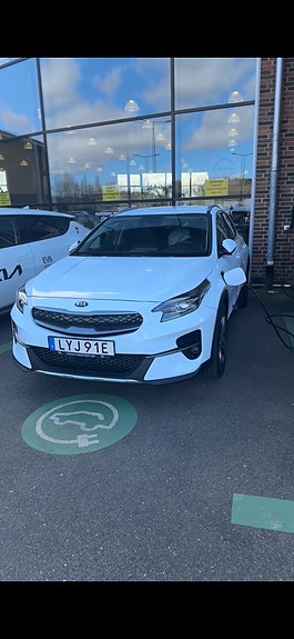 Kia XCeed 2 of 5