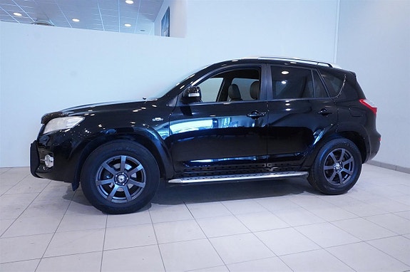 Toyota RAV4 4 of 5
