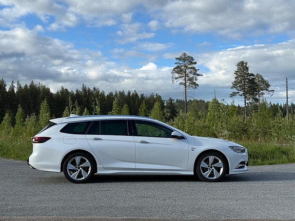 Opel Insignia 3 of 5