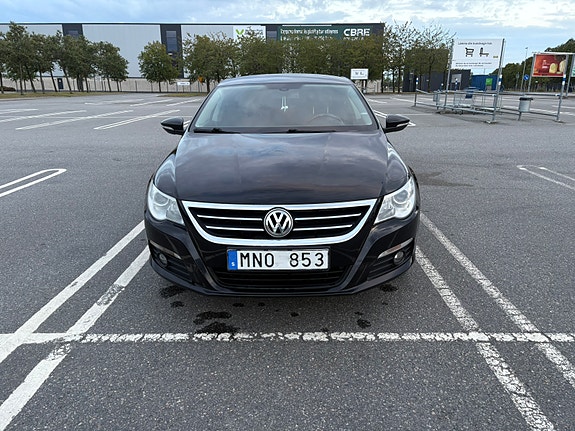 Volkswagen Passat CC 4 of 5