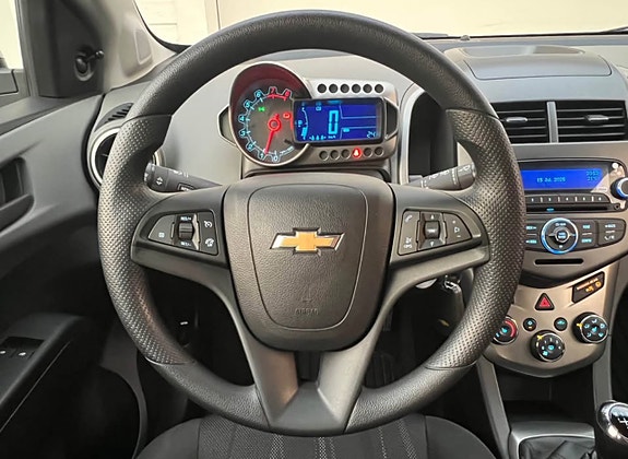 Chevrolet Aveo 7 of 11