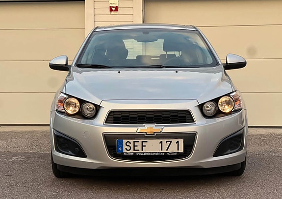 Chevrolet Aveo 2 of 5