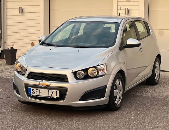 Chevrolet Aveo 3 of 5