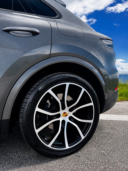 Porsche Cayenne Coupe 4 of 5