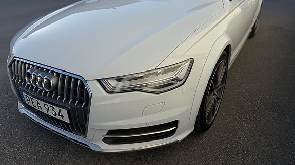 Audi A6 allroad 2 of 5