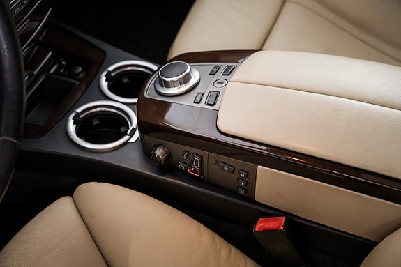 BMW 730 11 of 24