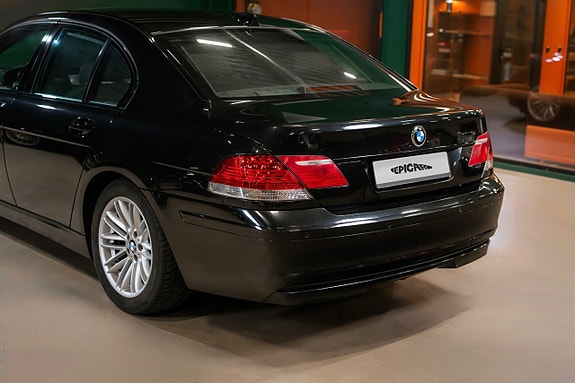 BMW 730 4 of 5
