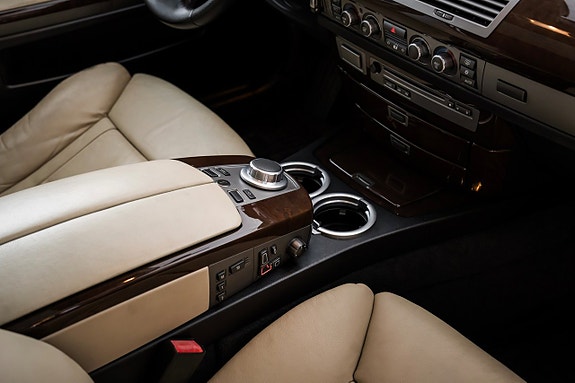 BMW 730 24 of 24