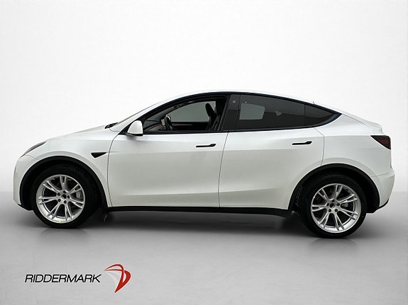 Tesla Model Y 5 of 5
