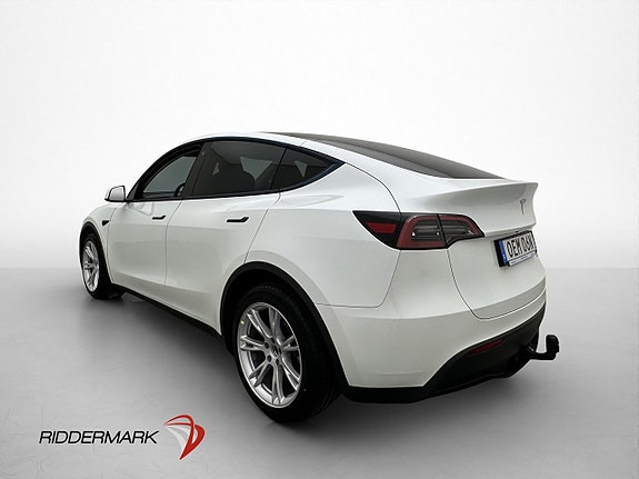 Tesla Model Y 6 of 30