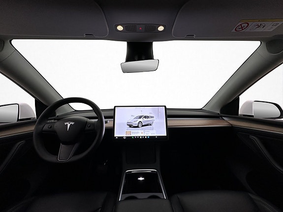 Tesla Model Y 15 of 30