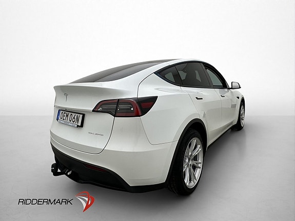 Tesla Model Y 9 of 30