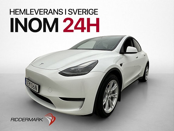 Tesla Model Y 4 of 5