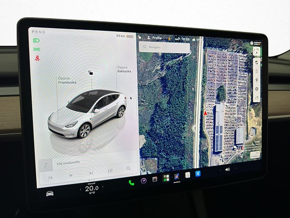 Tesla Model Y 25 of 30