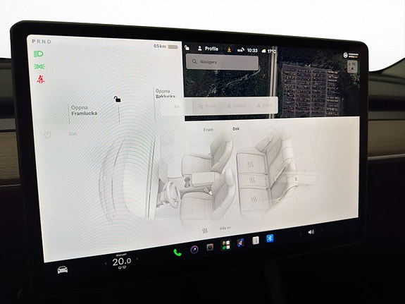 Tesla Model Y 27 of 30