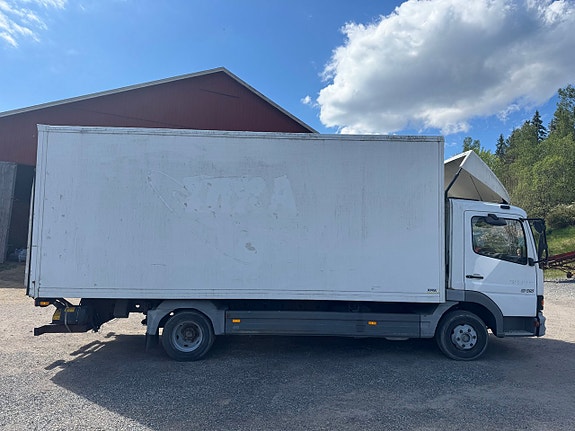 Mercedes-Benz Trucks Atego 4.2 7 of 14