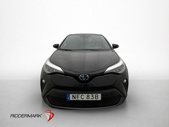 Toyota C-HR 2 of 5