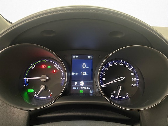 Toyota C-HR 16 of 28