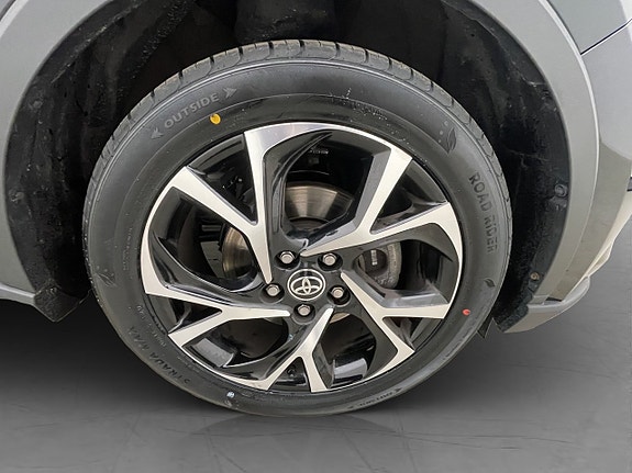 Toyota C-HR 28 of 28