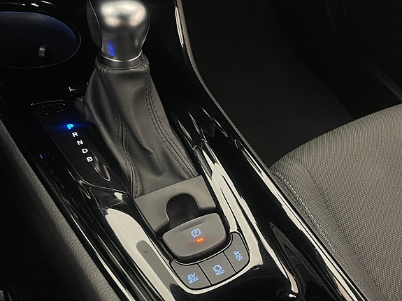 Toyota C-HR 20 of 28
