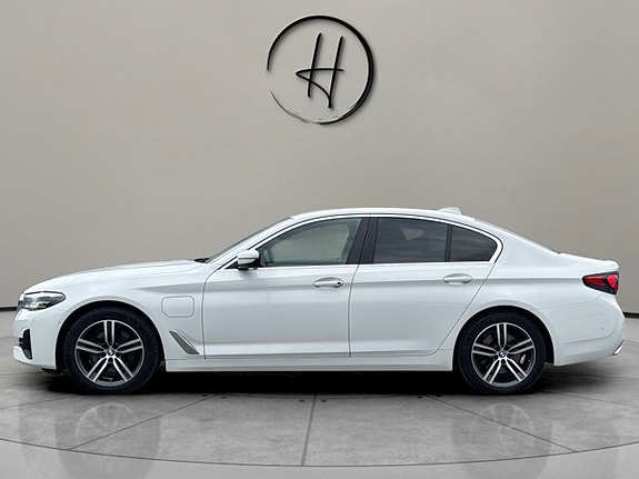 BMW 530e 5 of 5