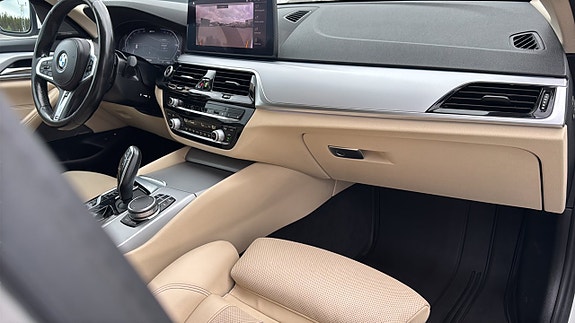 BMW 530e 10 of 27