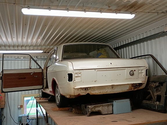 Ford Cortina 2 of 5