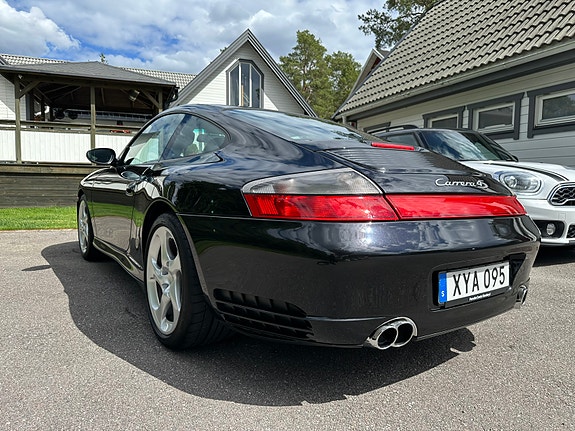 Porsche 911 Carrera 4S 5 of 5