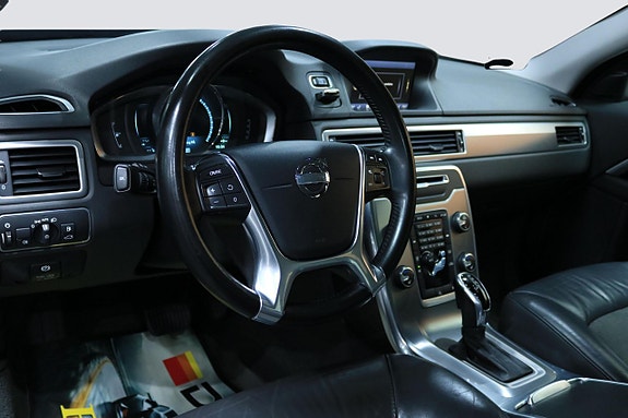 Volvo V70 8 of 21