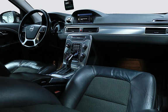 Volvo V70 7 of 21