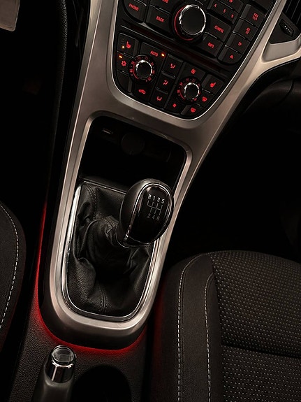 Opel Astra 12 of 15