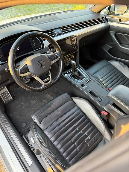 Volkswagen Passat Alltrack 4 of 4