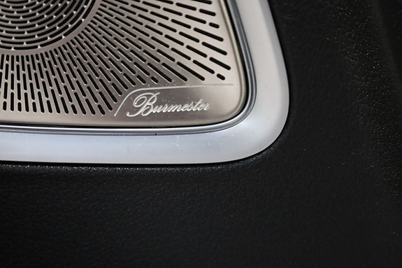 Mercedes-Benz C300 17 of 28
