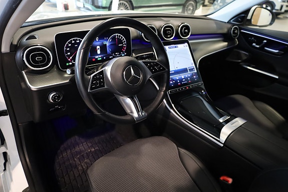 Mercedes-Benz C300 8 of 28